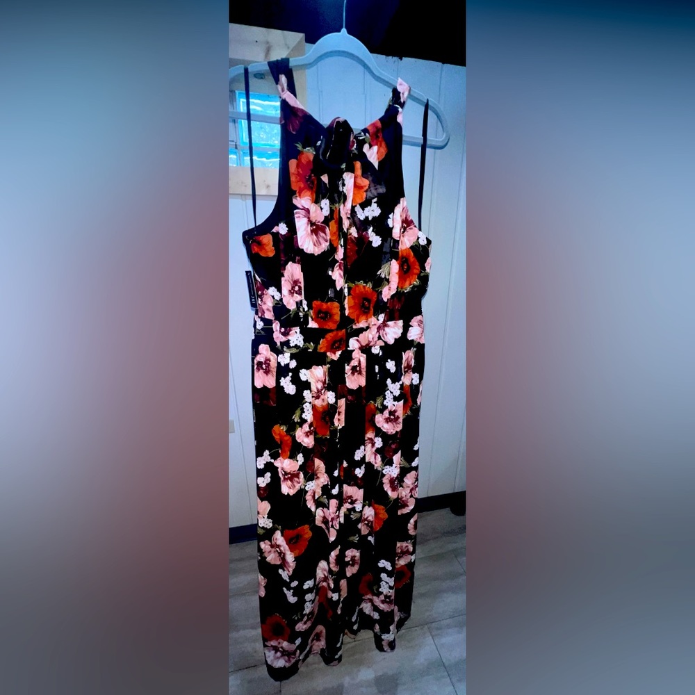 INC International Concepts - Halter-Top Dark Floral Lightweight Maxi Dress - 18 - Picture 6 of 11